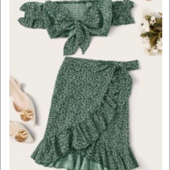 M/L. Two piece wrap up tie skirt and blouse WORN ONCE - Picture 2 of 2